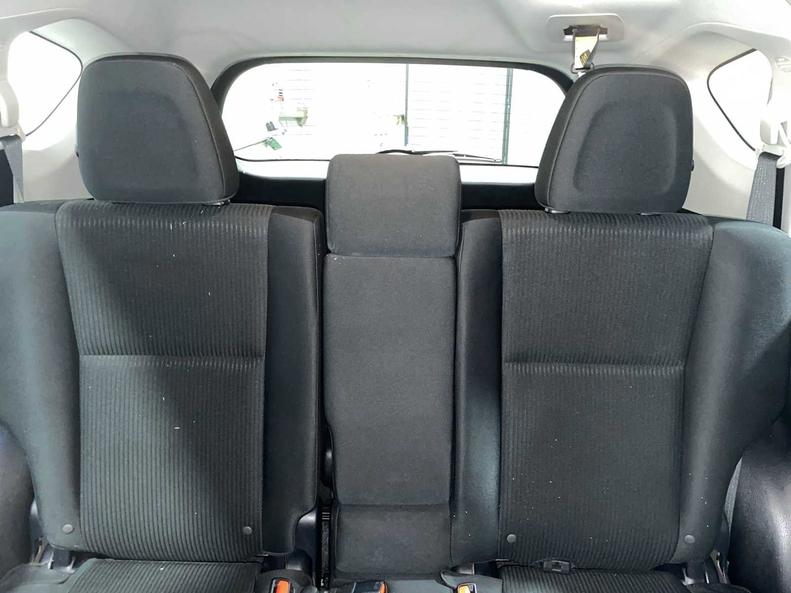 Used 2018 Toyota RAV4 LE w/ All Weather Liner Package AWD/4WD image 22