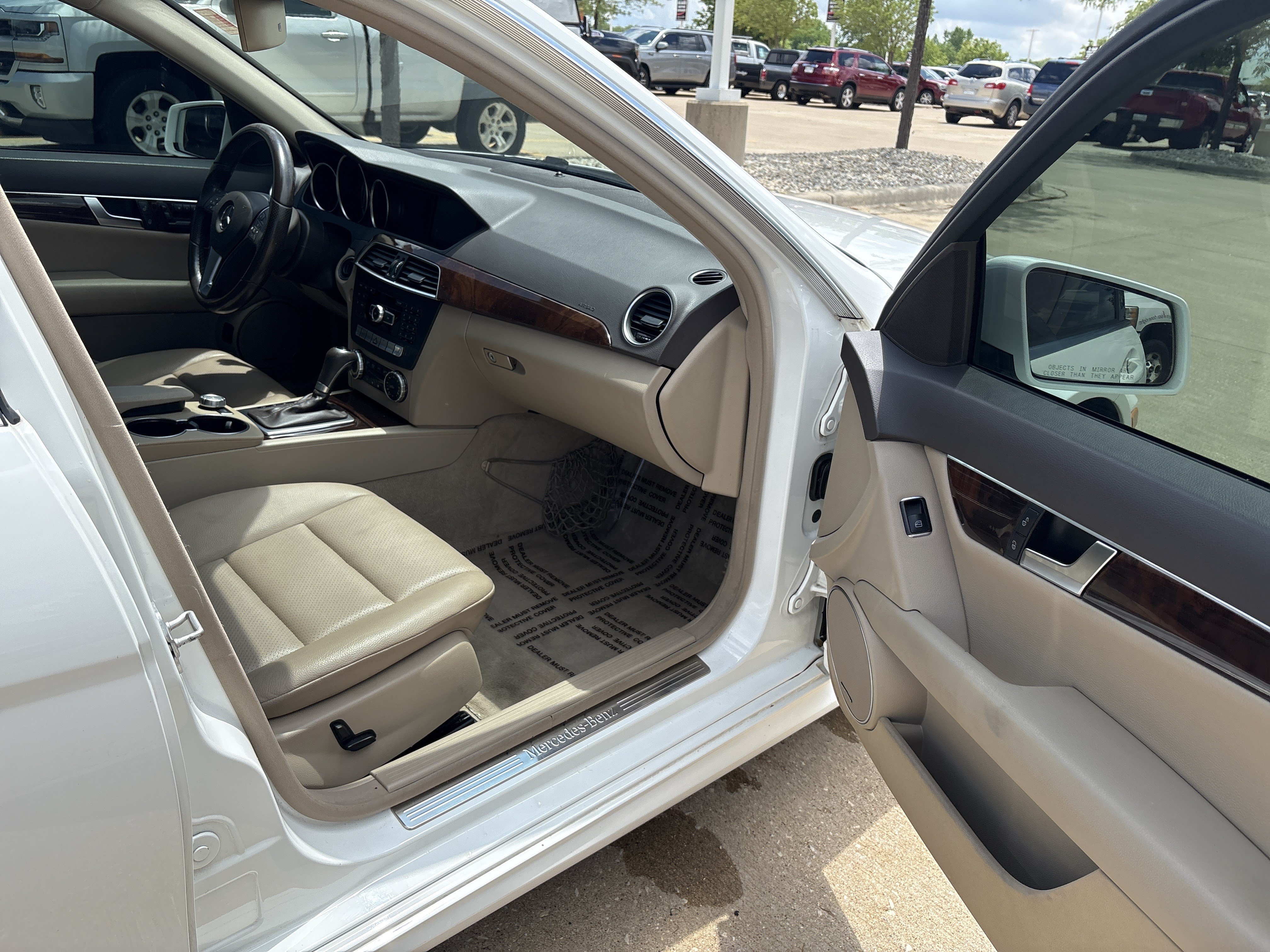 Used 2014 Mercedes-Benz C 300 4MATIC Sedan image 14