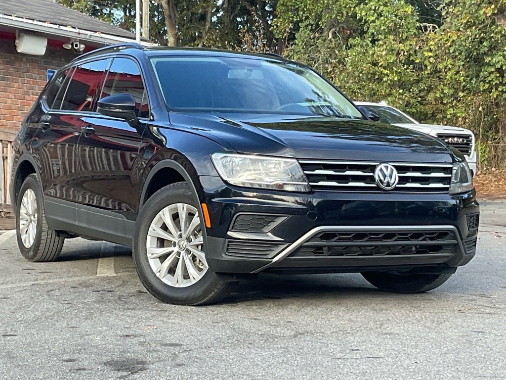 Used 2020 Volkswagen Tiguan S image 3