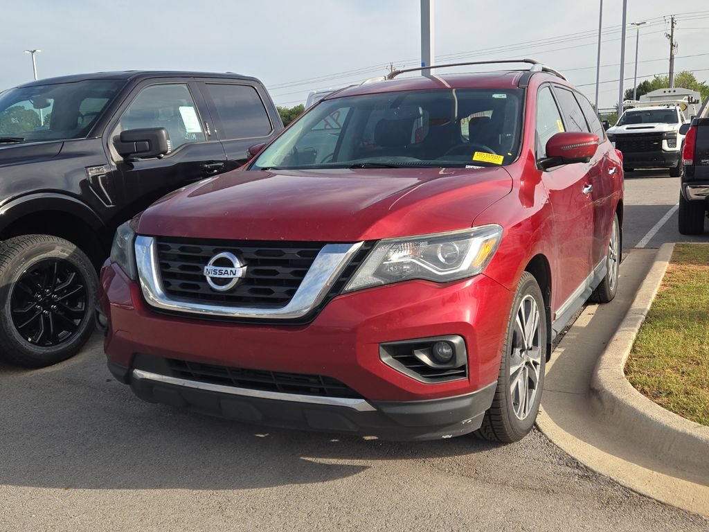 Used 2019 Nissan Pathfinder Platinum FWD image 1