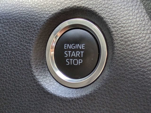 Used 2025 Toyota Corolla SE w/ SE Premium Package FWD image 29