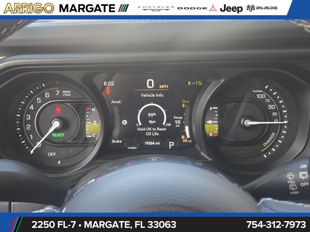 Used 2025 Jeep Wrangler Unlimited Sahara w/ Safety Group AWD/4WD image 28