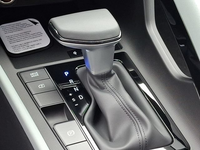 New 2026 Hyundai Elantra Limited FWD image 12