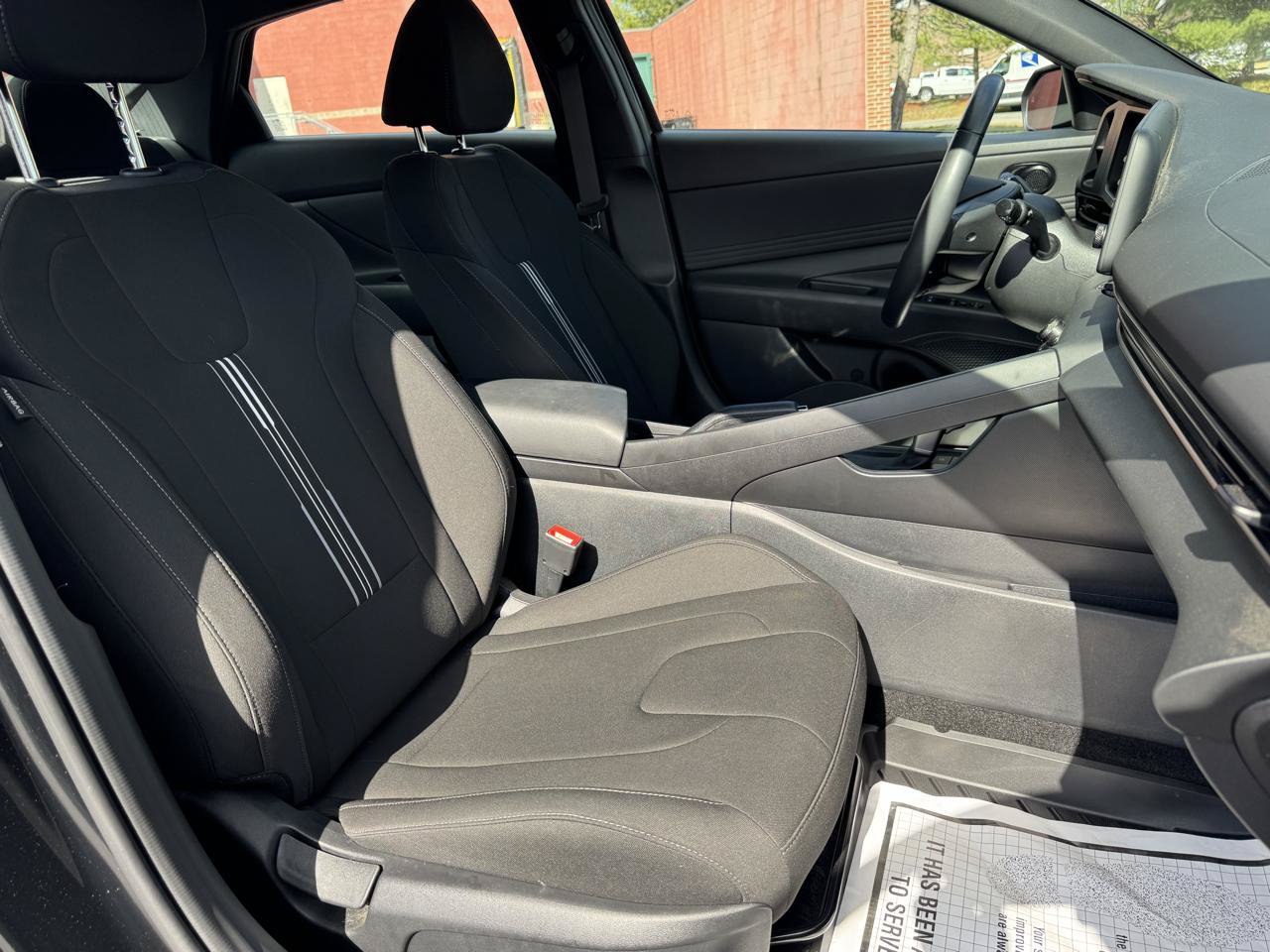 Used 2025 Hyundai Elantra Sport FWD image 12
