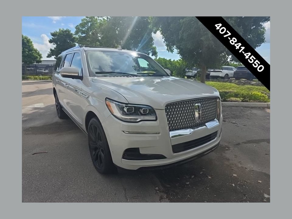 Used 2023 Lincoln Navigator L Reserve AWD/4WD image 1