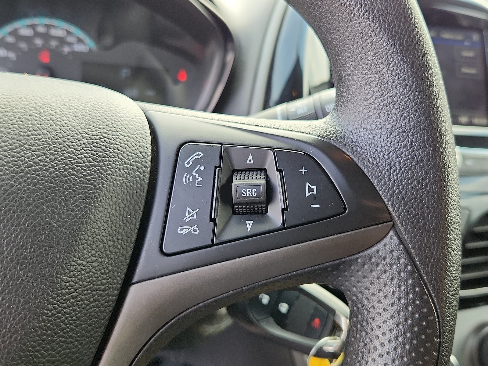 Used 2022 Chevrolet Spark LT FWD image 21