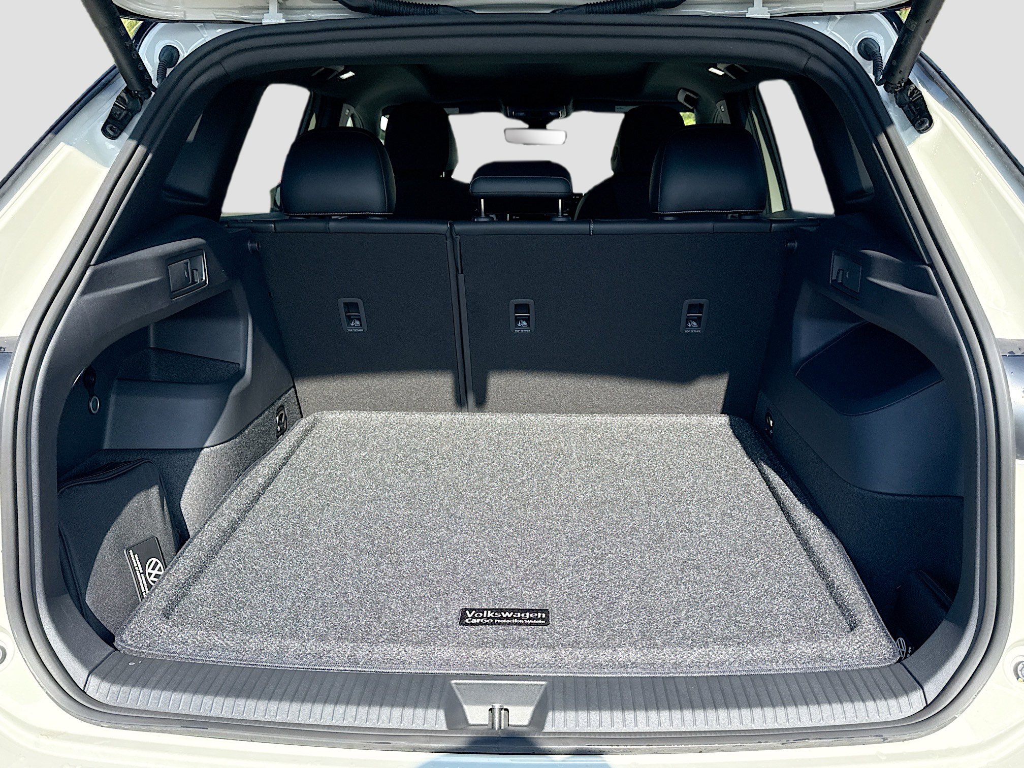 New 2026 Volkswagen Tiguan SE R-Line FWD image 11