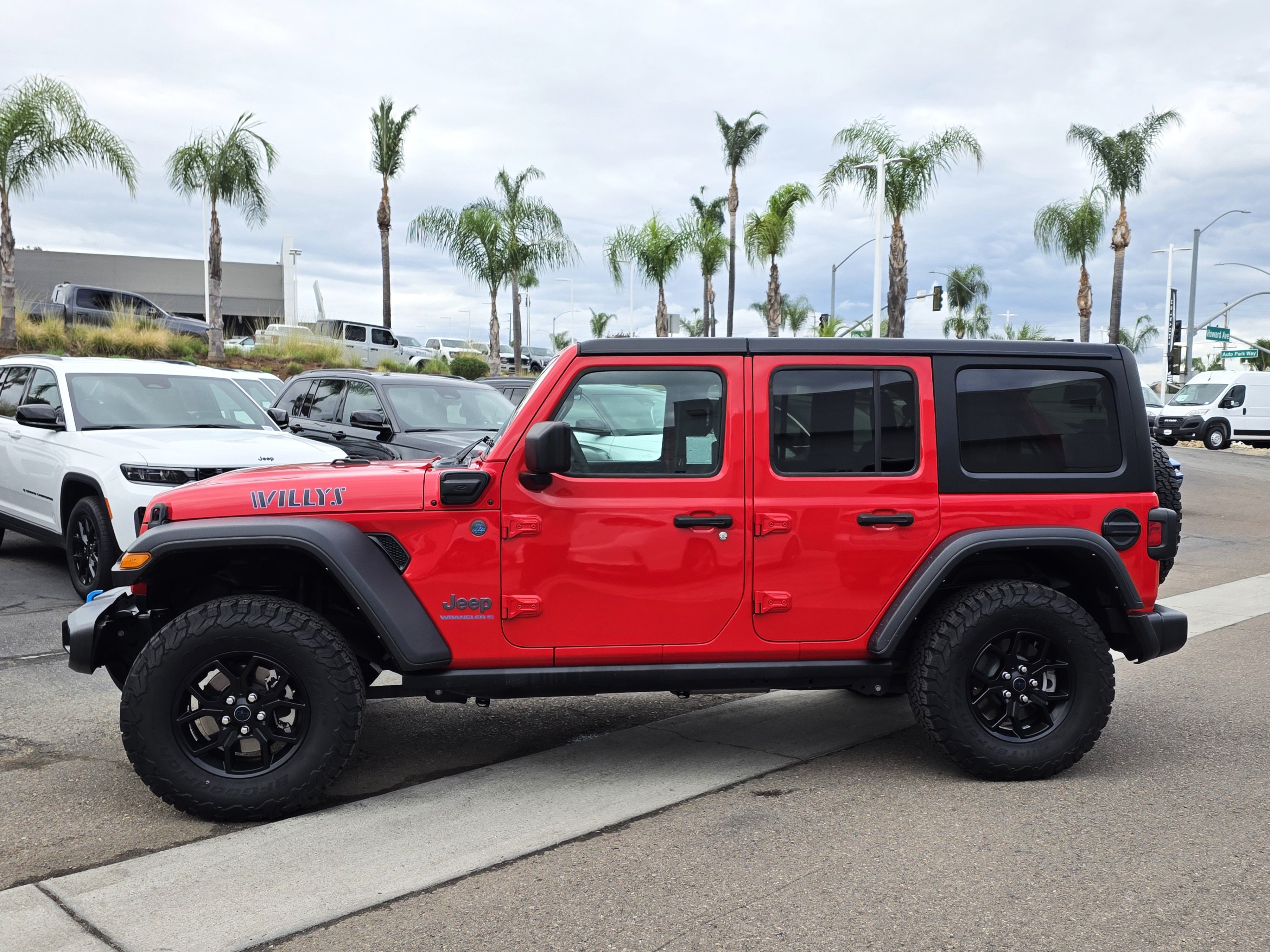 Certified 2024 Jeep Wrangler Unlimited AWD/4WD image 2