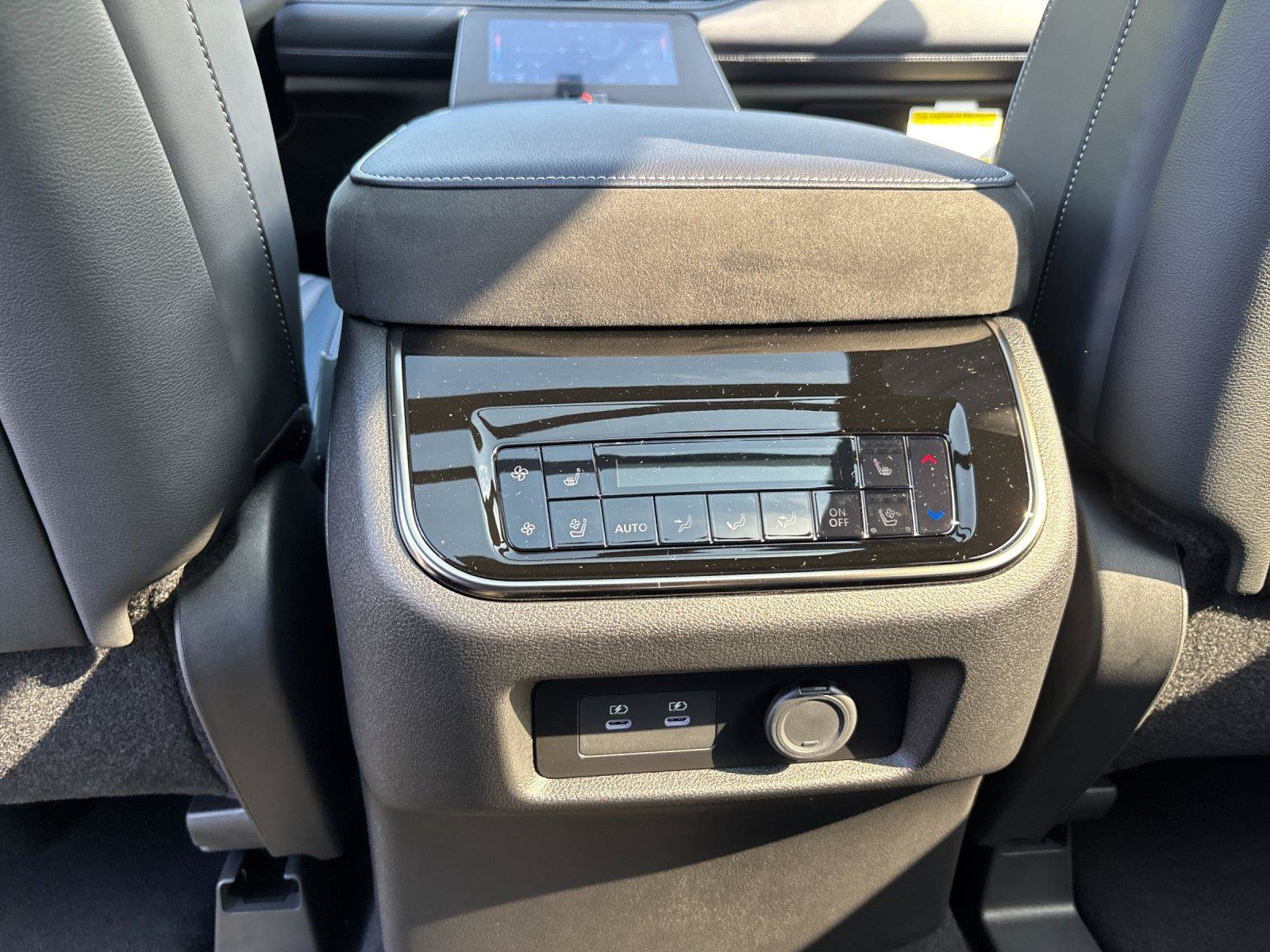 New 2027 INFINITI QX80 Sensory AWD/4WD image 34