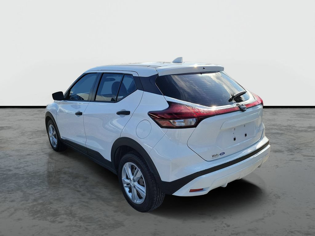 Used 2024 Nissan Kicks S FWD image 3