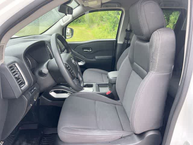 Used 2024 Nissan Frontier SV RWD image 11