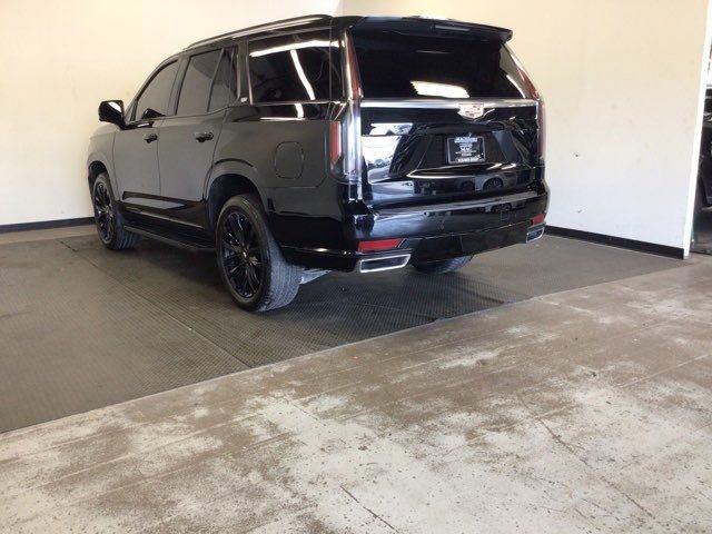 Used 2021 Cadillac Escalade Luxury AWD/4WD image 4
