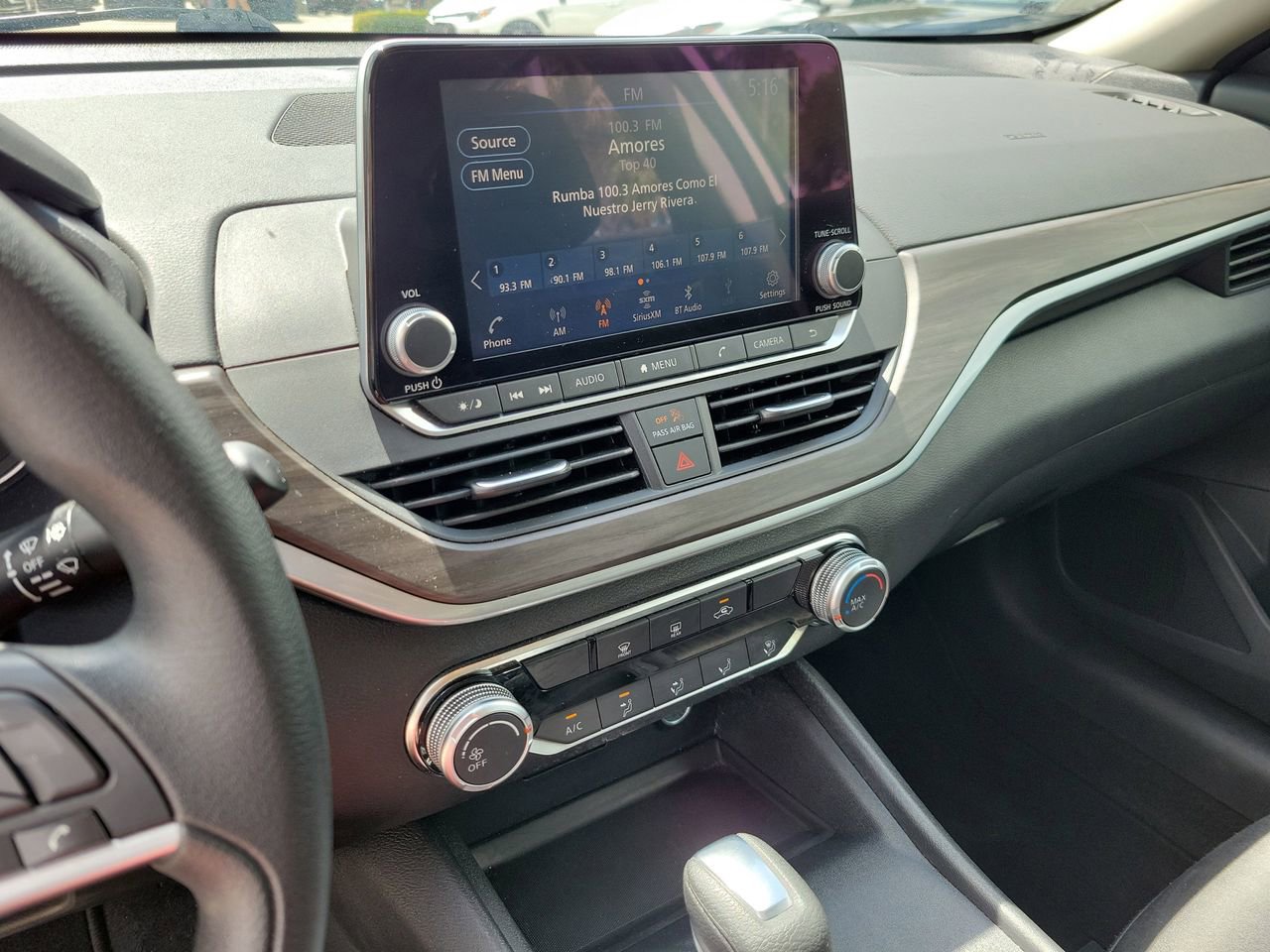 Used 2025 Nissan Altima 2.5 SV image 22