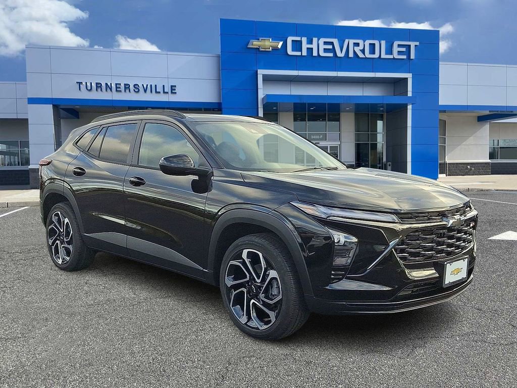 New 2026 Chevrolet Trax RS FWD image 2
