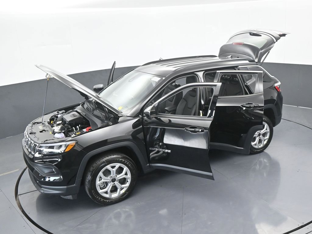 Used 2026 Jeep Compass Latitude AWD/4WD image 58