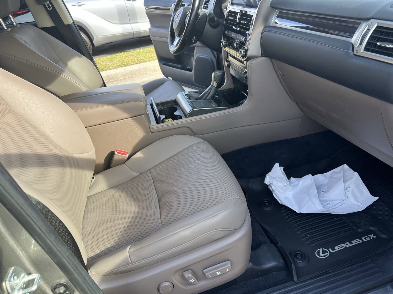 Used 2022 Lexus GX 460 Premium w/ Premium Plus Package AWD/4WD image 34