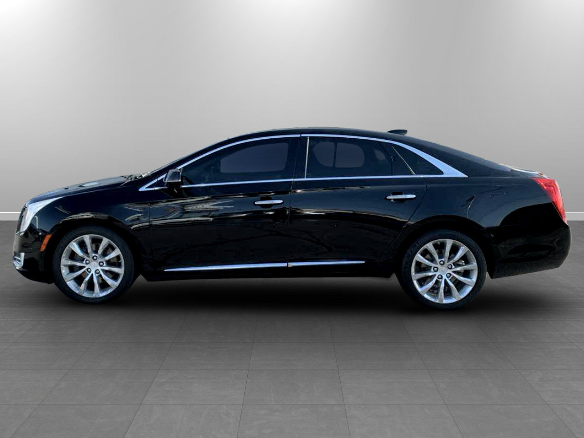 Used 2017 Cadillac XTS Luxury FWD image 4