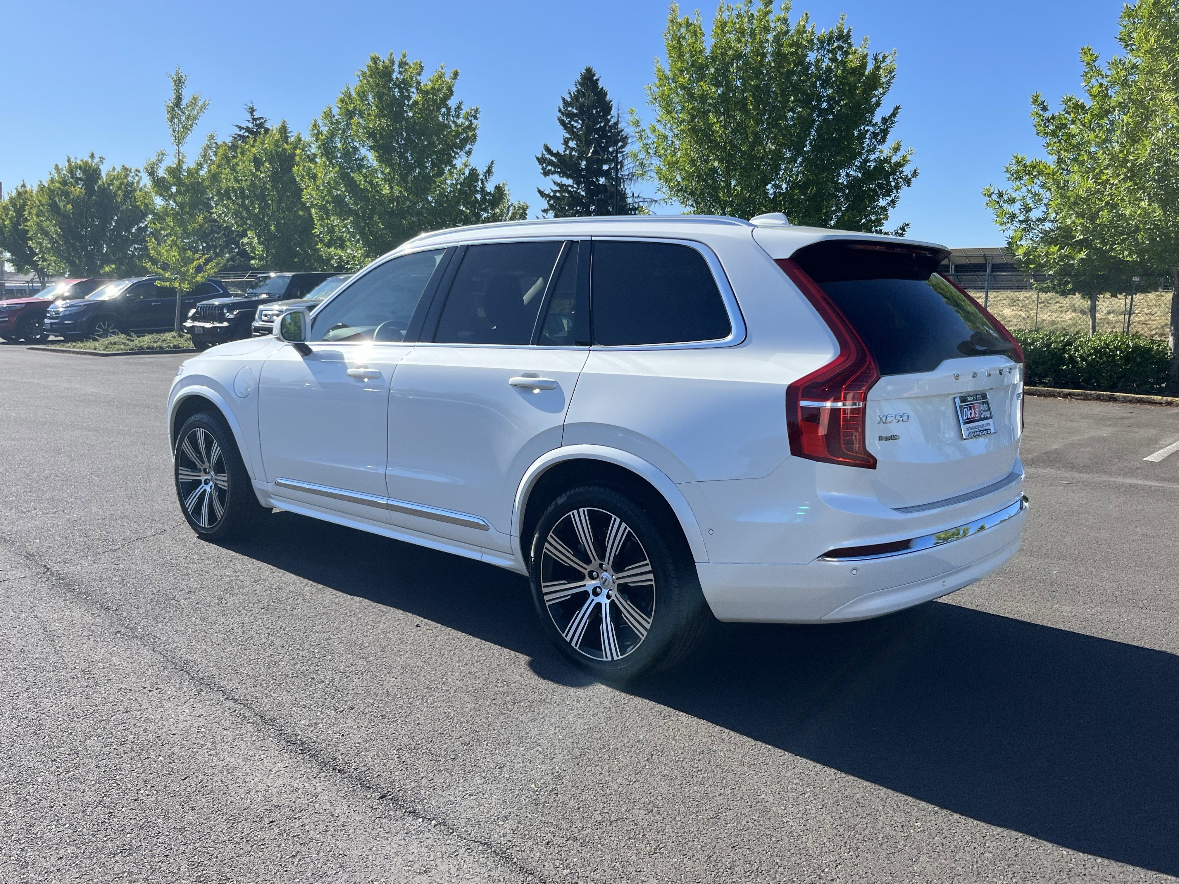 Used 2025 Volvo XC90 T8 Plus w/ Protection Package Premier AWD/4WD image 3