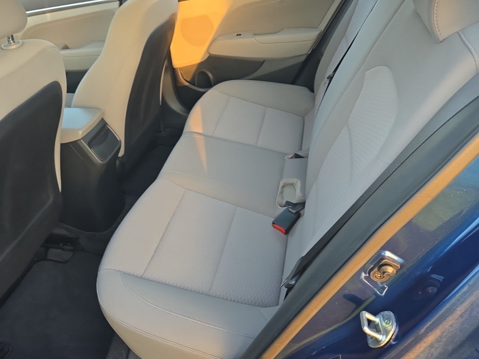 Used 2020 Hyundai Elantra Value Edition FWD image 14