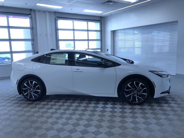 New 2026 Toyota Prius Plug-In Hybrid image 33