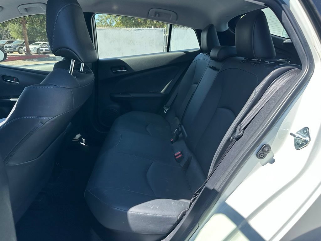 Used 2016 Toyota Prius Three Touring FWD image 8