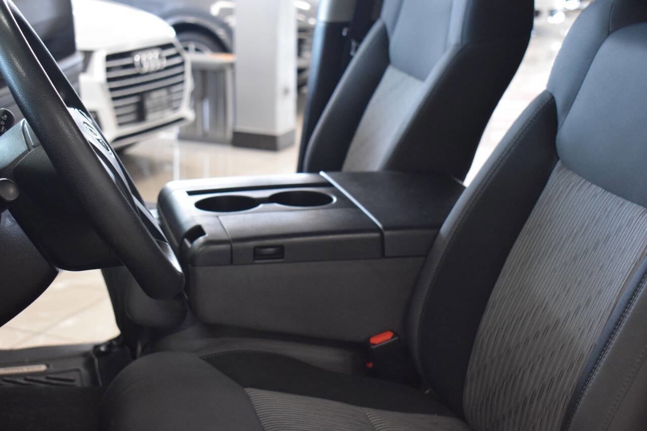 Used 2016 Toyota Tundra SR w/ Tow Package image 44