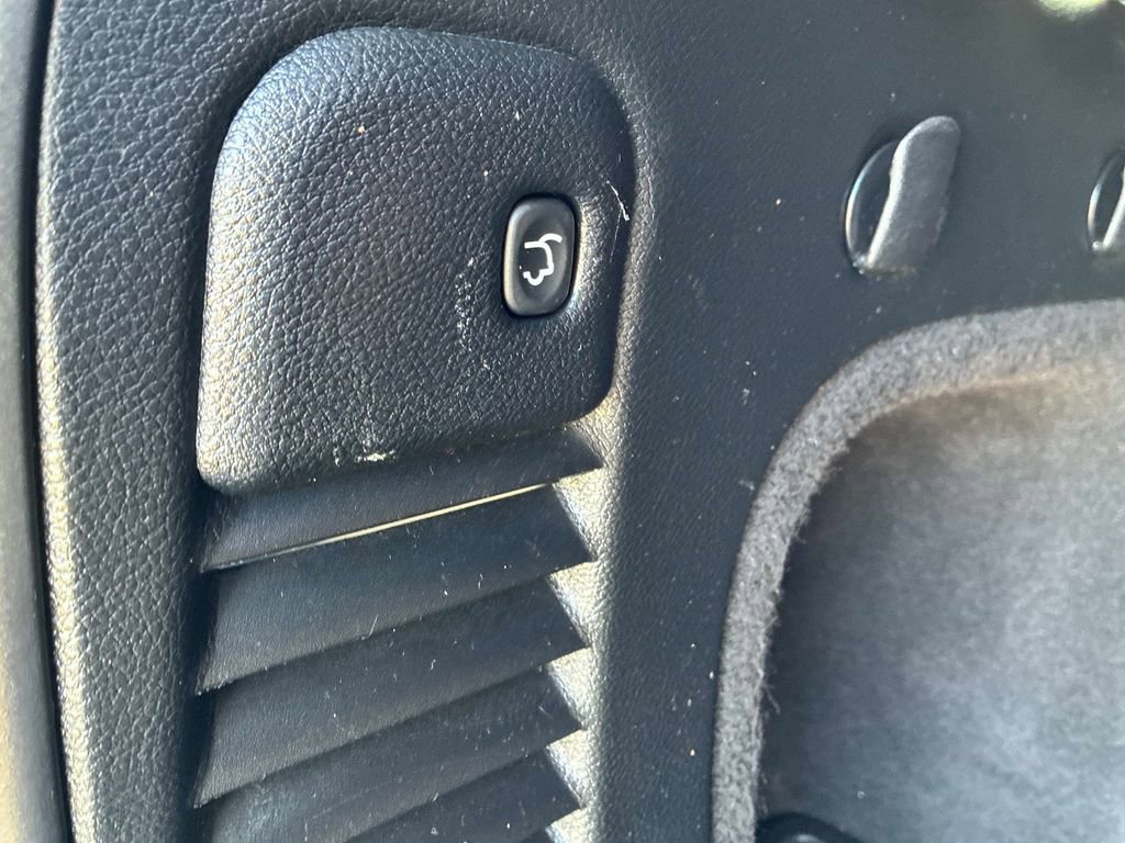 Used 2019 Jeep Grand Cherokee Overland image 15