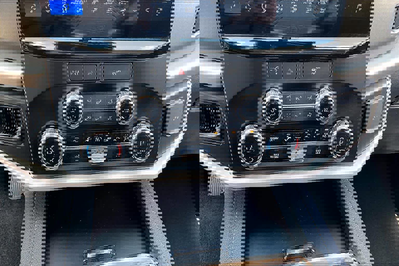 Used 2024 Ford Expedition XLT image 32