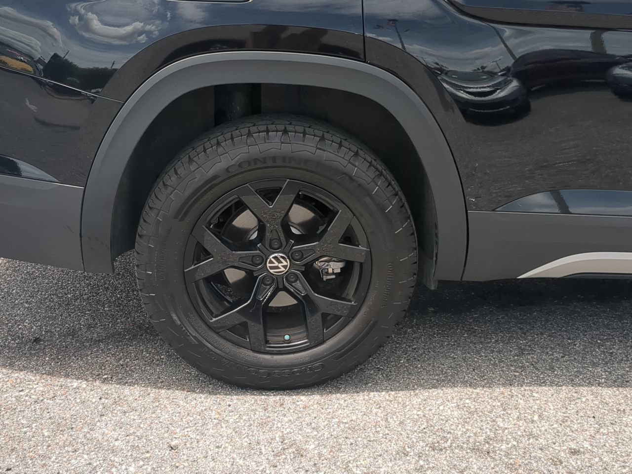 Used 2024 Volkswagen Atlas Peak Edition SEL AWD/4WD image 11