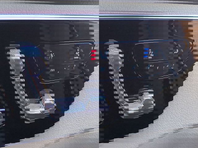 Used 2025 Mercedes-Benz C 300 Sedan image 23