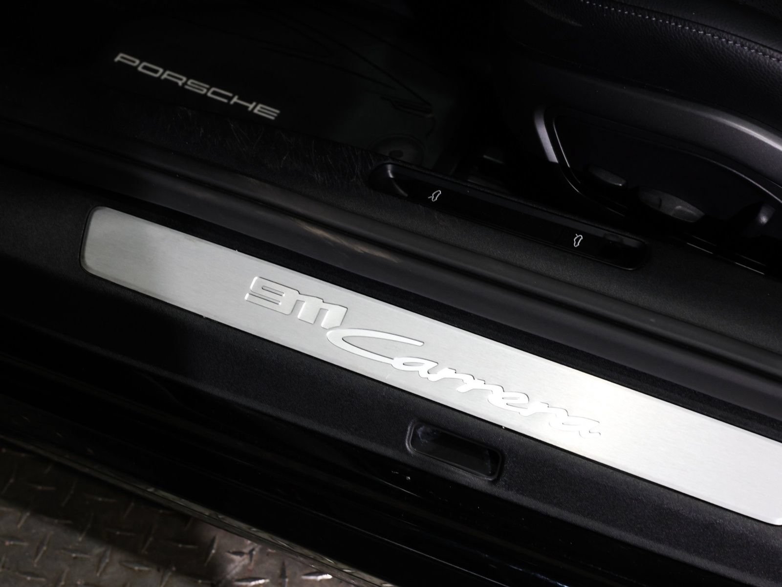 Used 2022 Porsche 911 Carrera RWD image 27