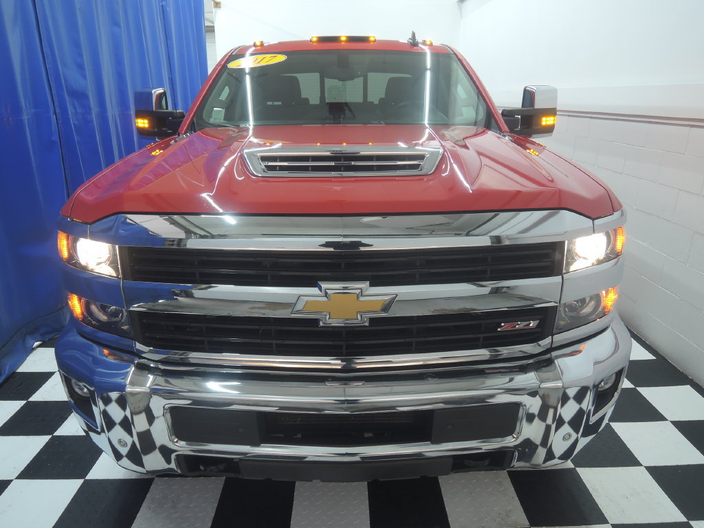 Used 2017 Chevrolet Silverado 2500 LTZ w/ Duramax Plus Package AWD/4WD image 3