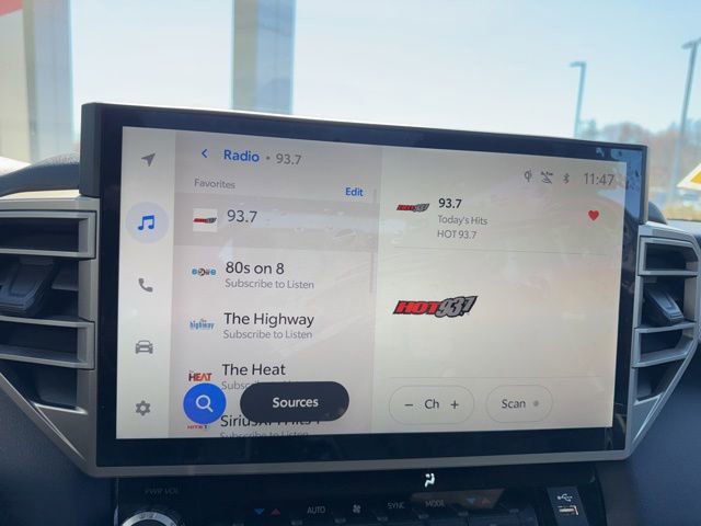 Used 2025 Toyota Tundra Limited w/ TRD Off-Road Package image 15