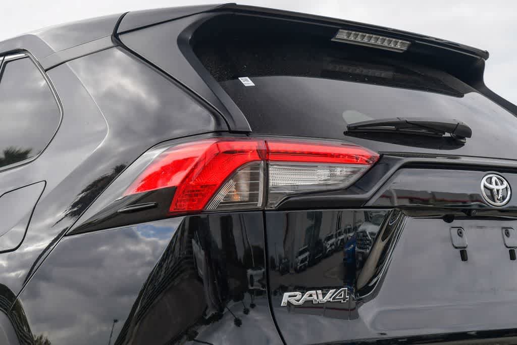 Used 2025 Toyota RAV4 LE FWD image 7