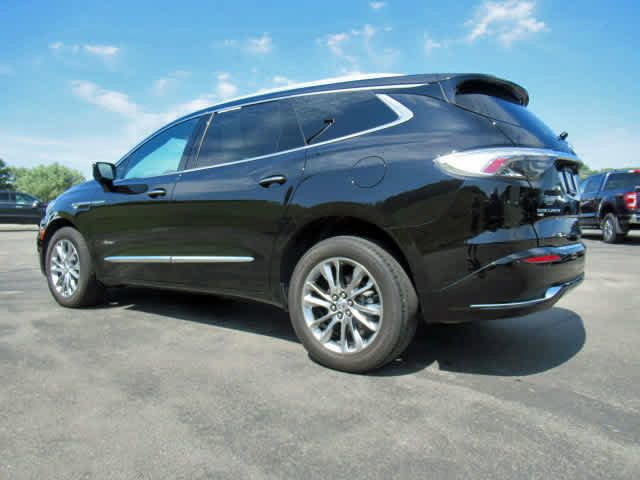 Used 2024 Buick Enclave Avenir w/ Avenir Technology Package image 3