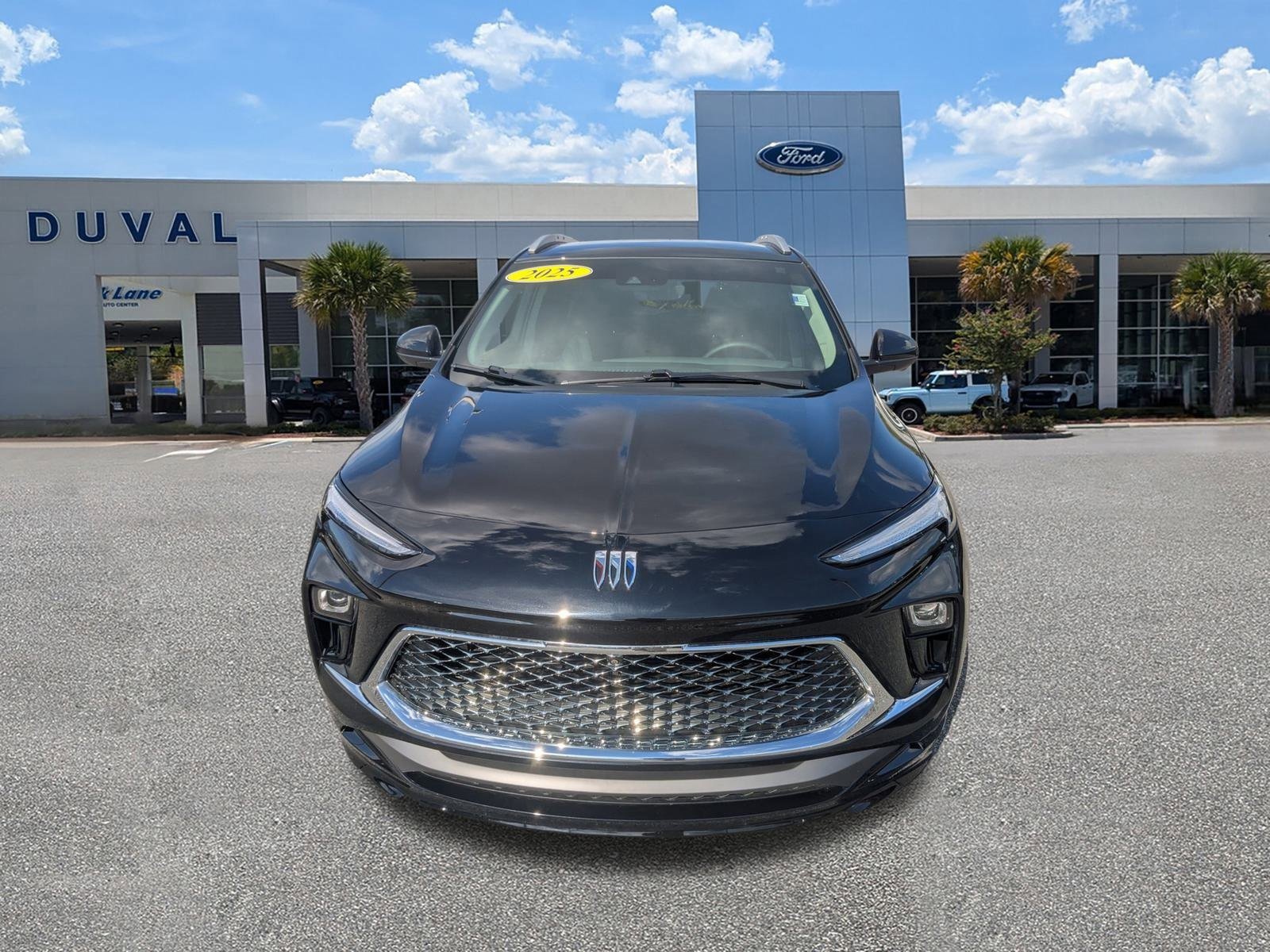 Used 2025 Buick Encore GX Avenir w/ Avenir Technology Package image 9