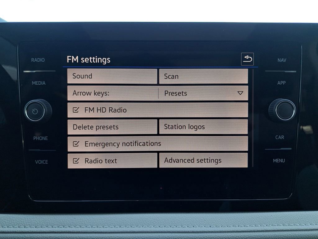 New 2025 Volkswagen Taos SEL image 22