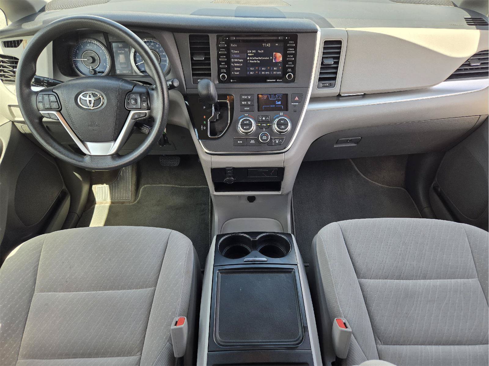 Used 2018 Toyota Sienna LE FWD image 23