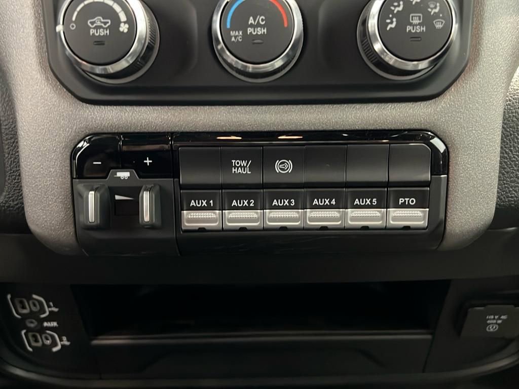 New 2024 RAM 3500 Tradesman image 14
