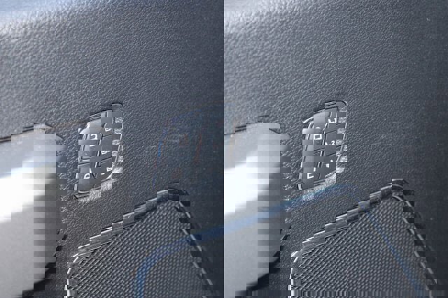 Used 2021 Ford F250 Platinum w/ FX4 Off-Road Package image 23