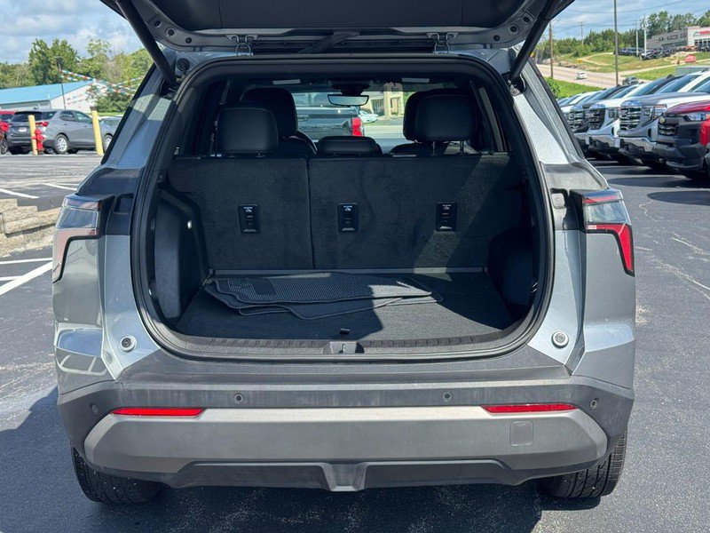 Used 2025 Chevrolet Equinox LT w/ Convenience Package II FWD image 5