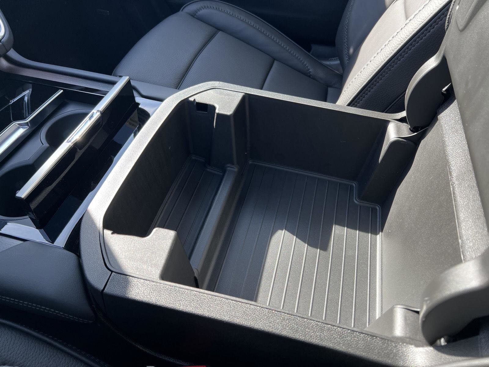 New 2026 GMC Yukon Denali w/ Sun & Power Step Package image 34