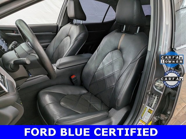 Used 2018 Toyota Camry XLE image 12