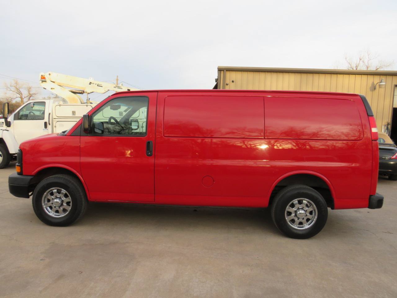 Used 2009 Chevrolet Express 2500 RWD image 35
