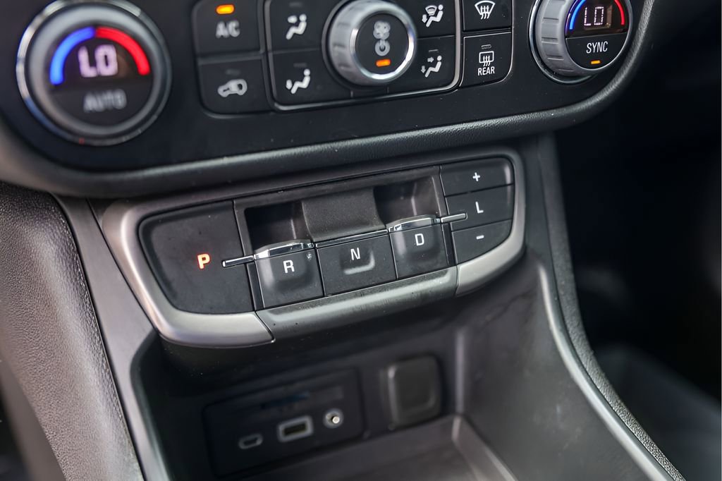 Used 2023 GMC Terrain AT4 AWD/4WD image 24