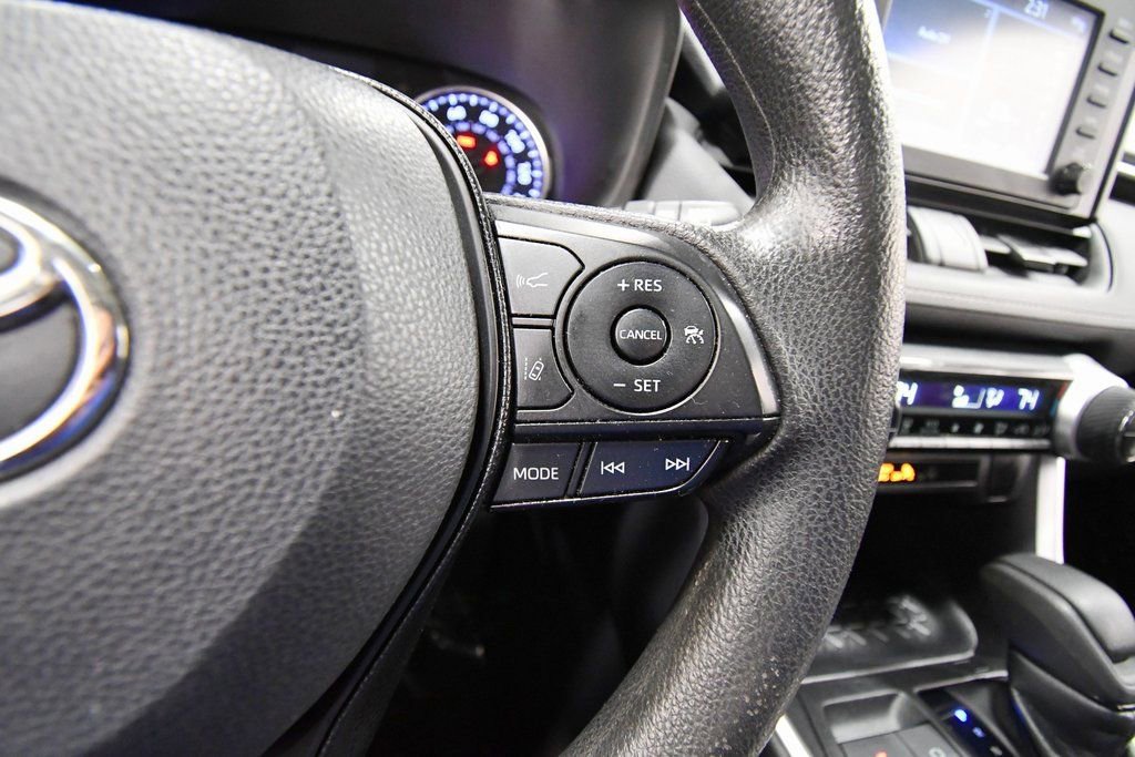 Used 2019 Toyota RAV4 XLE image 22