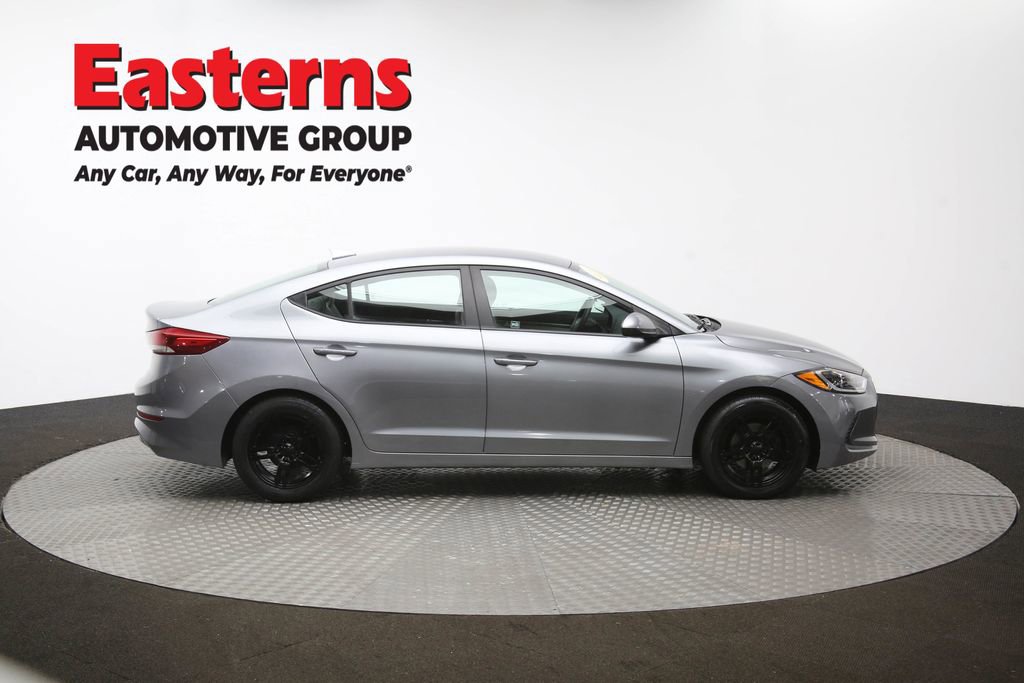 Used 2017 Hyundai Elantra SE w/ Cargo Package image 41