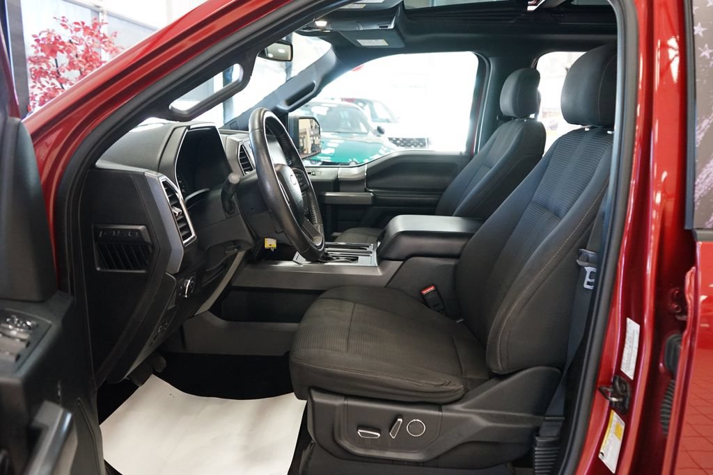 Used 2016 Ford F150 XLT w/ Equipment Group 302A Luxury AWD/4WD image 24
