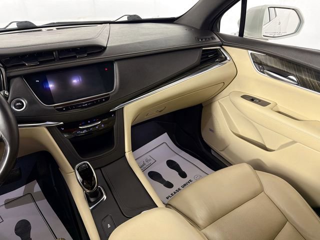 Used 2017 Cadillac XT5 FWD image 23