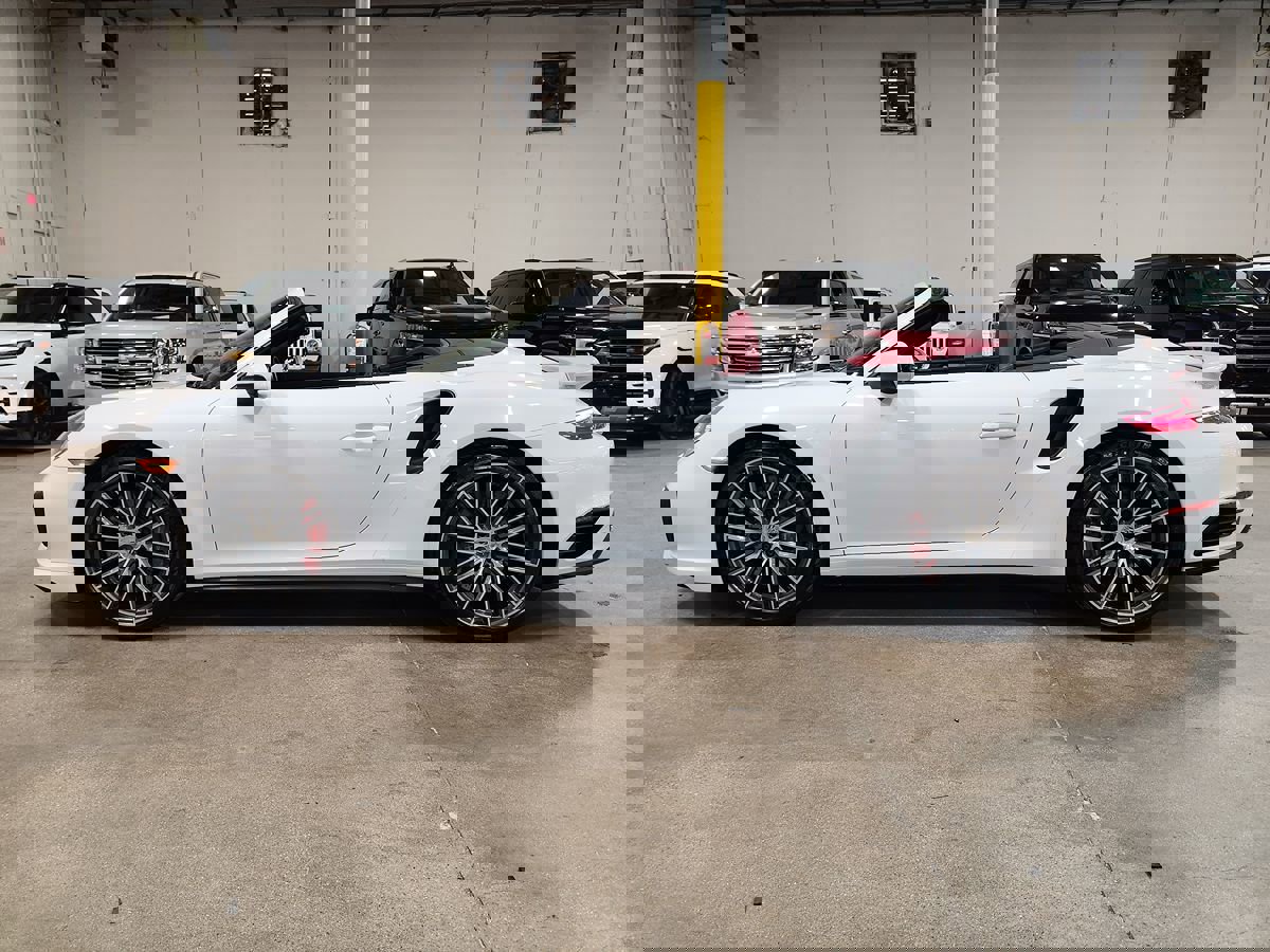 Used 2019 Porsche 911 Turbo image 7